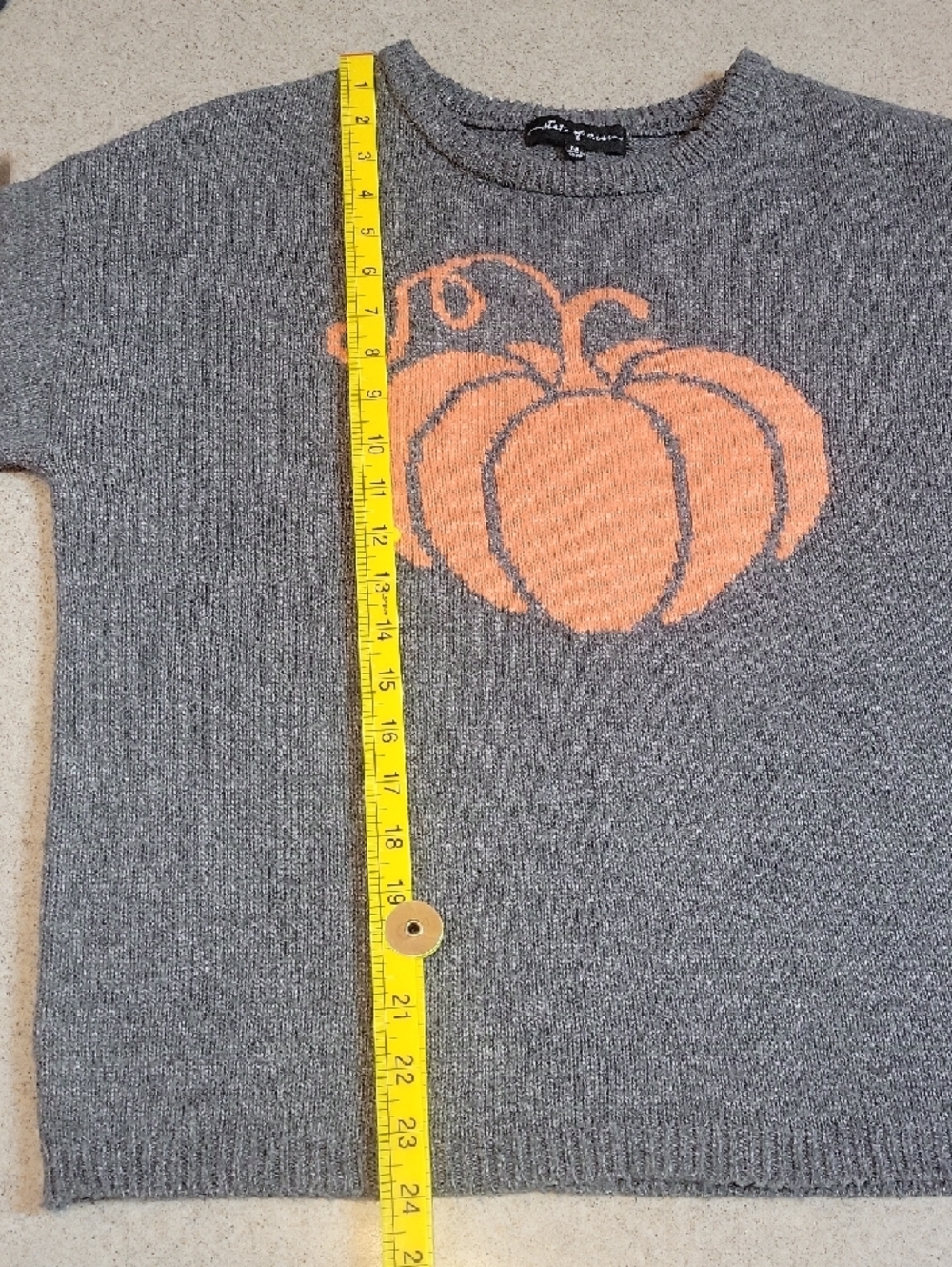 State of Mine Gray Crewneck Sweater with Orange Pumpkin Motif Size Medium - Picture 10 of 10